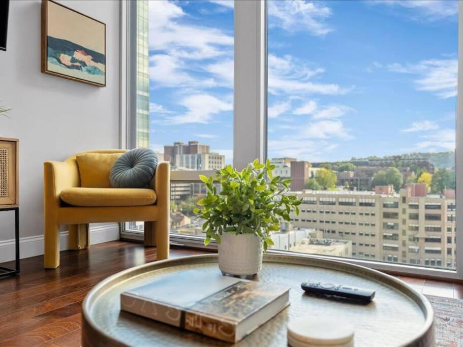 Cozysuites Dream 1Br, Ppg Paints Arena, Pitts Pittsburgh Exteriör bild